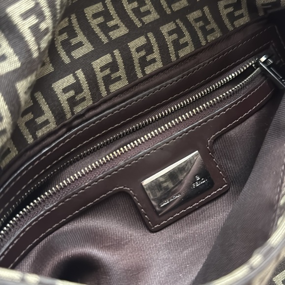 FENDI Vintage Brown Zucca Canvas Baguette shoulder bag - Picture 8 of 12